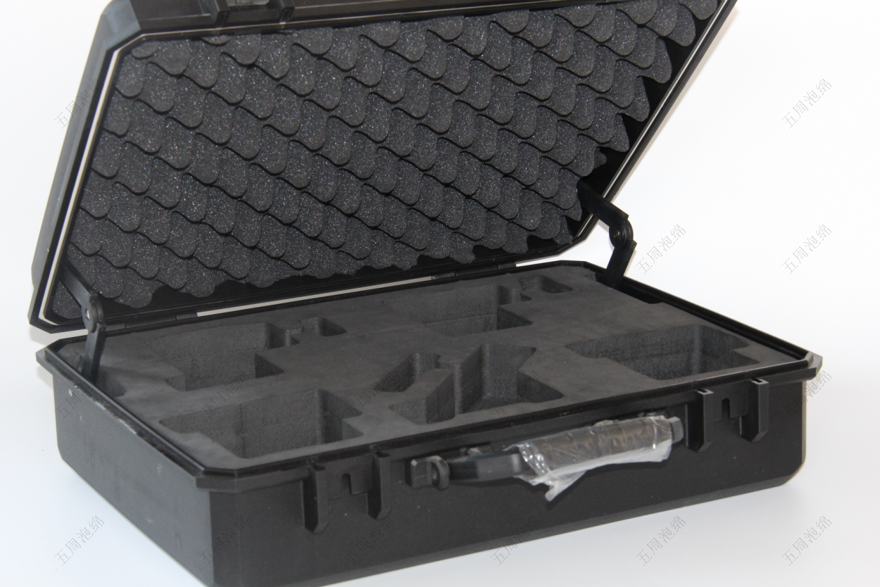 為什么電子產(chǎn)品包裝都愛(ài)用EVA泡棉內(nèi)襯？揭秘三大核心優(yōu)勢(shì)