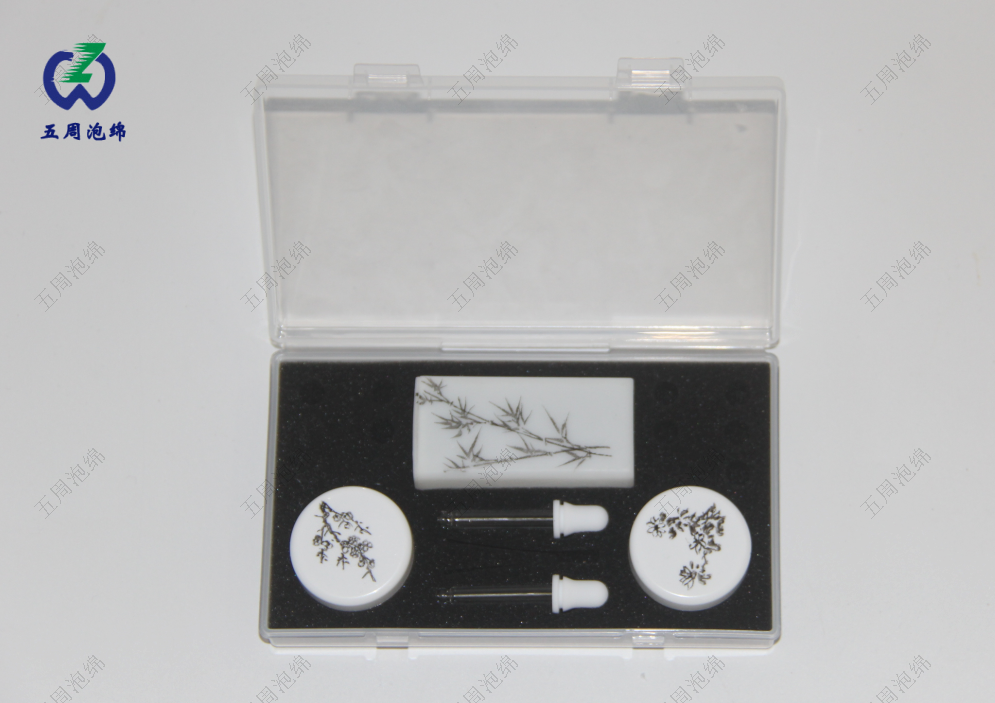 彈性哲學(xué)：當(dāng)PU海綿內(nèi)襯學(xué)會(huì)