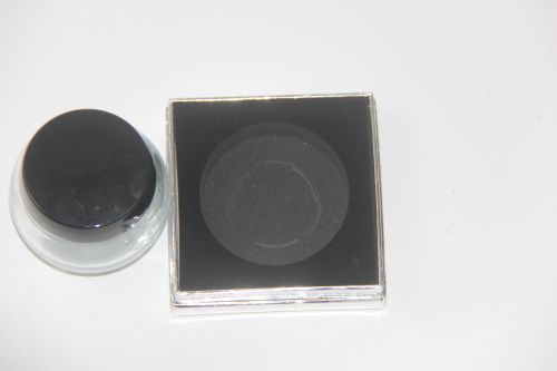 EVA泡棉內(nèi)襯vs蜂窩紙板，誰更適配工業(yè)零件包裝？